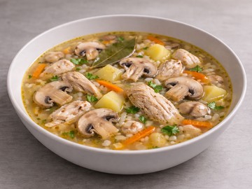 Грибной суп с курицей
